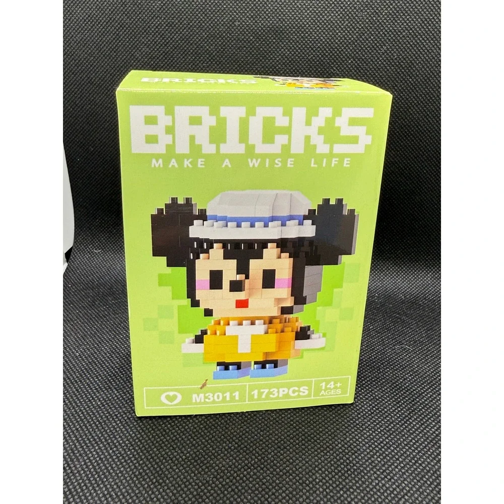Bricks Make a Wise Life M3011 Cartoon Donald Duck Building Block Set 173pc